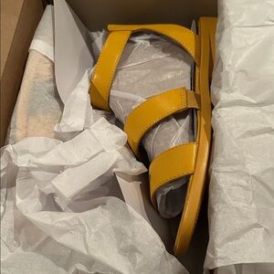 SOUL Naturalizer Yellow Triple-Strap Sandals